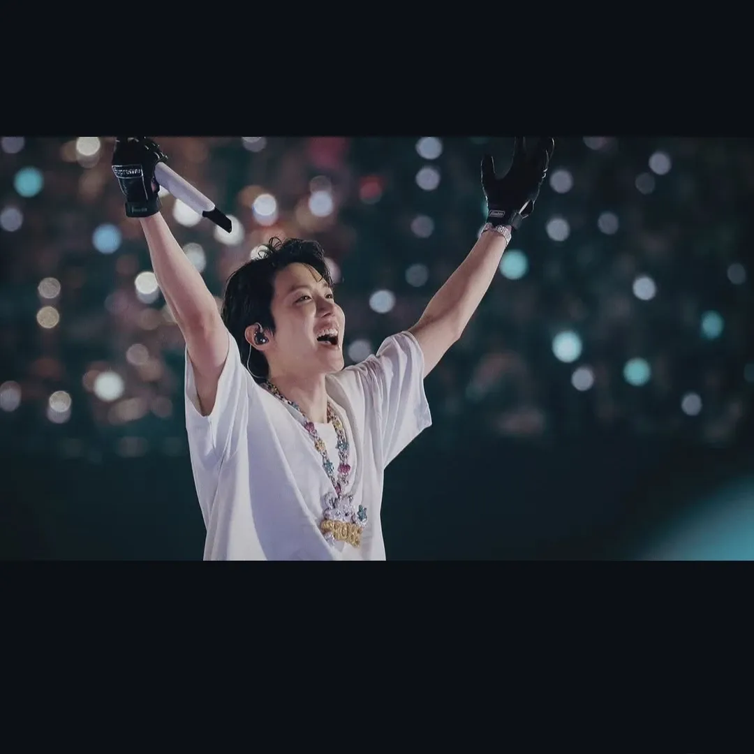 Momen yang diabadikan oleh penggemar j-hope (BTS)