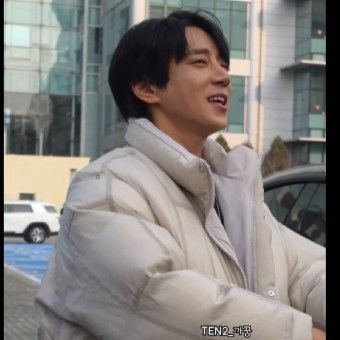 A moment captured by Hwang Chiyeol's fan