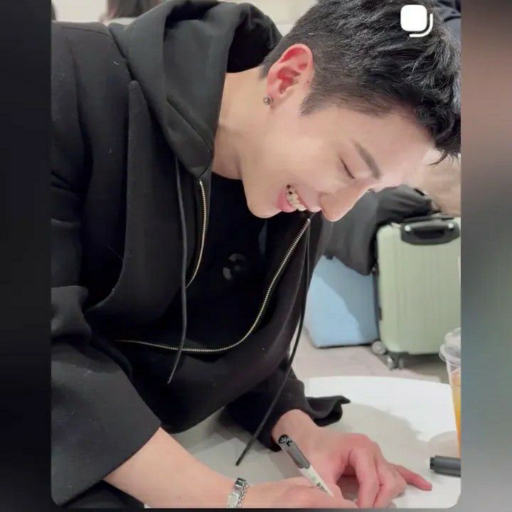 A moment captured by Jongup (B.A.P)'s fan