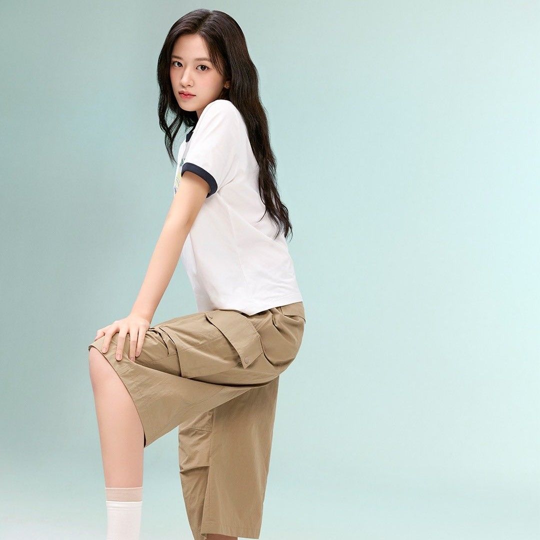 Foto aktivitas terbaru An Yujin (IVE)