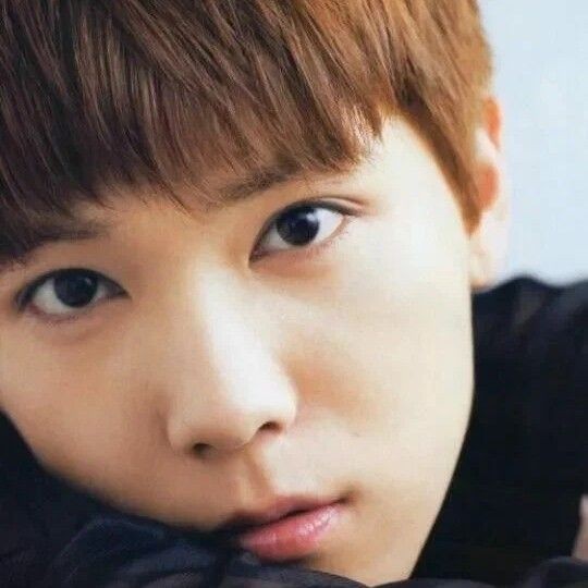 Signature photo of Lee Honggi (FTIsland) capturing their charm