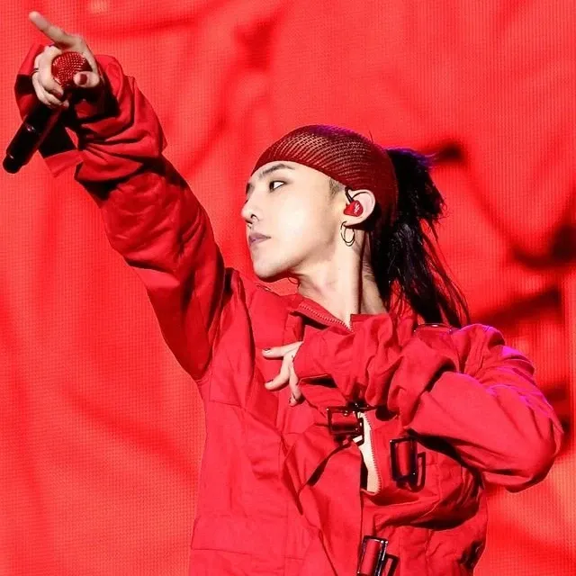 G-DRAGON (BIGBANG)的最新活动照片