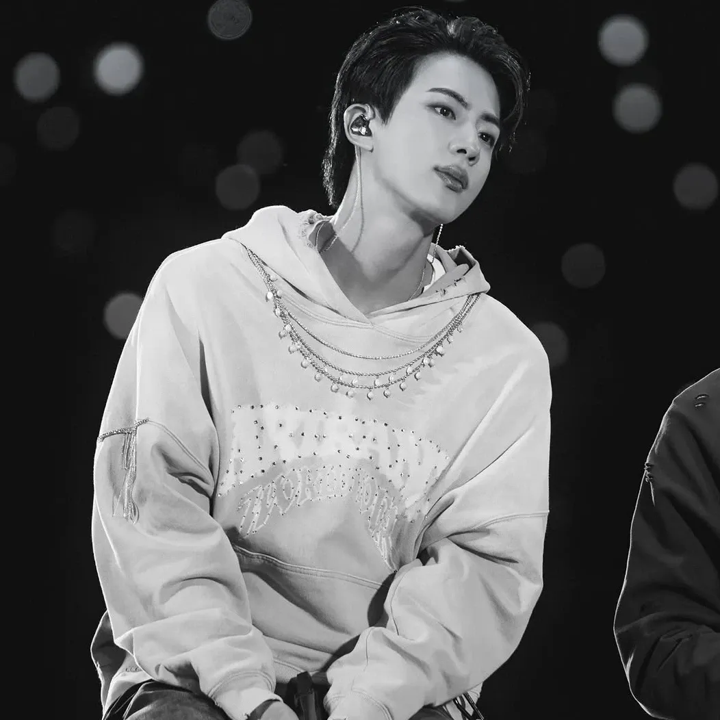 Behind-the-scenes cut of Jin (BTS)