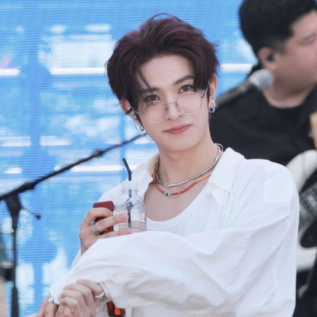 Behind-the-scenes cut of Heeseung (ENHYPEN)