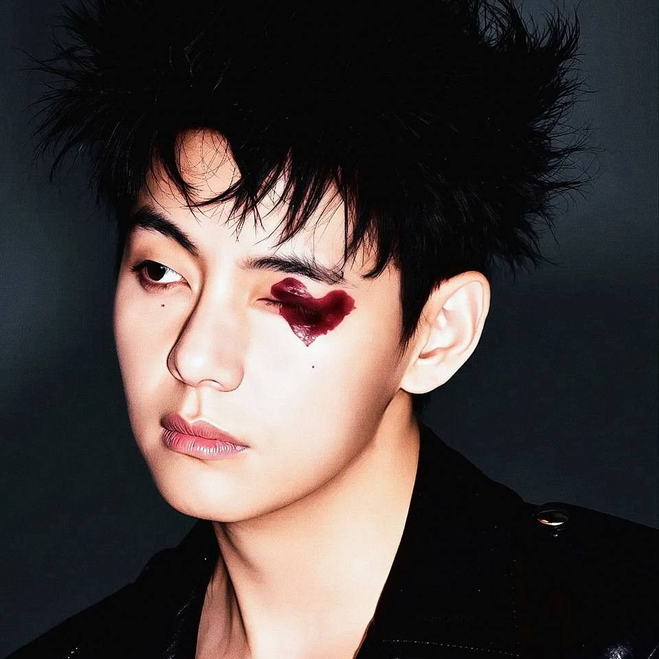 Latest photo of V (BTS)