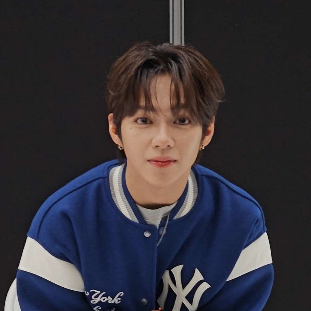 Latest photo of JL (AHOF)