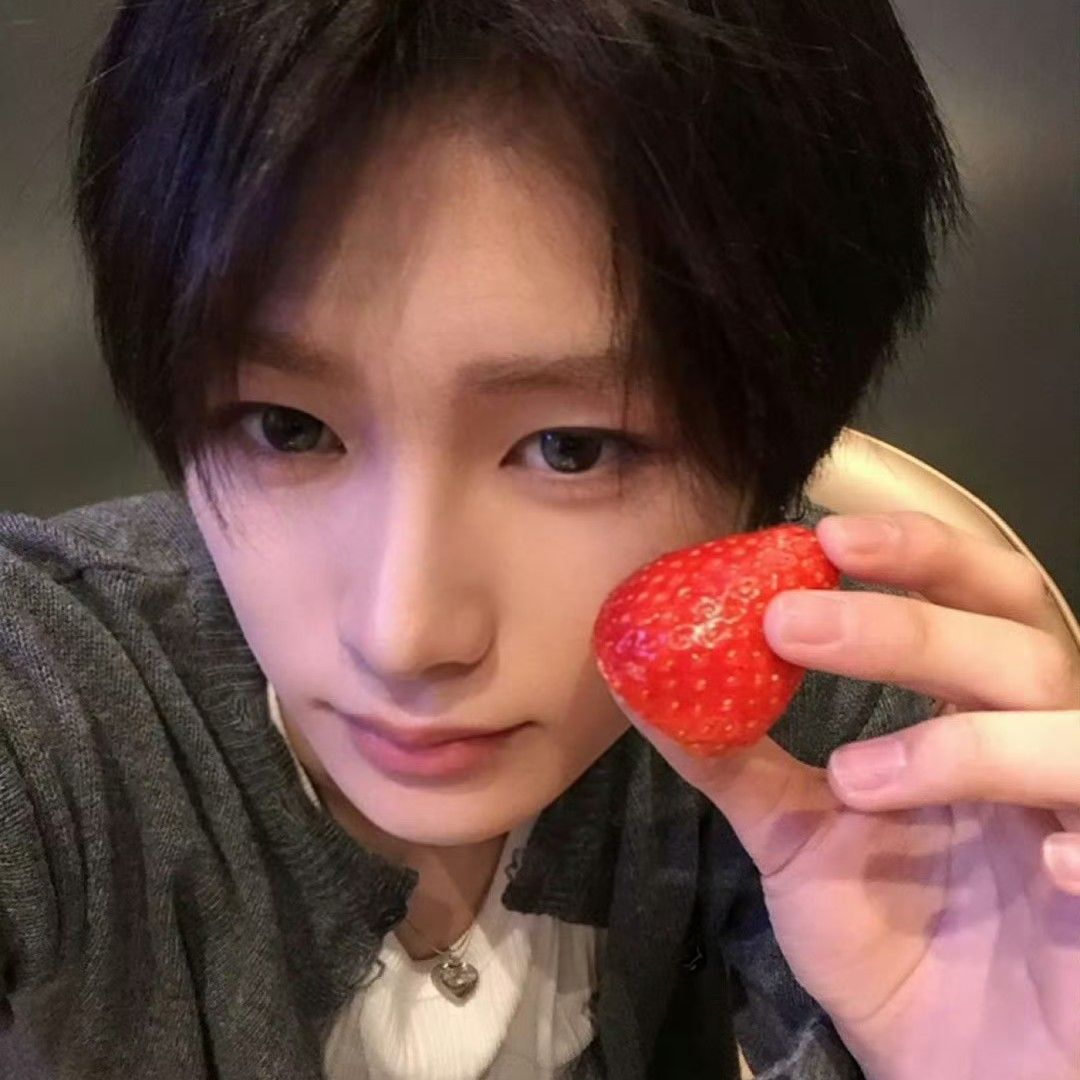 A moment captured by Zhou Anxin (ALPHA DRIVE ONE)'s fan