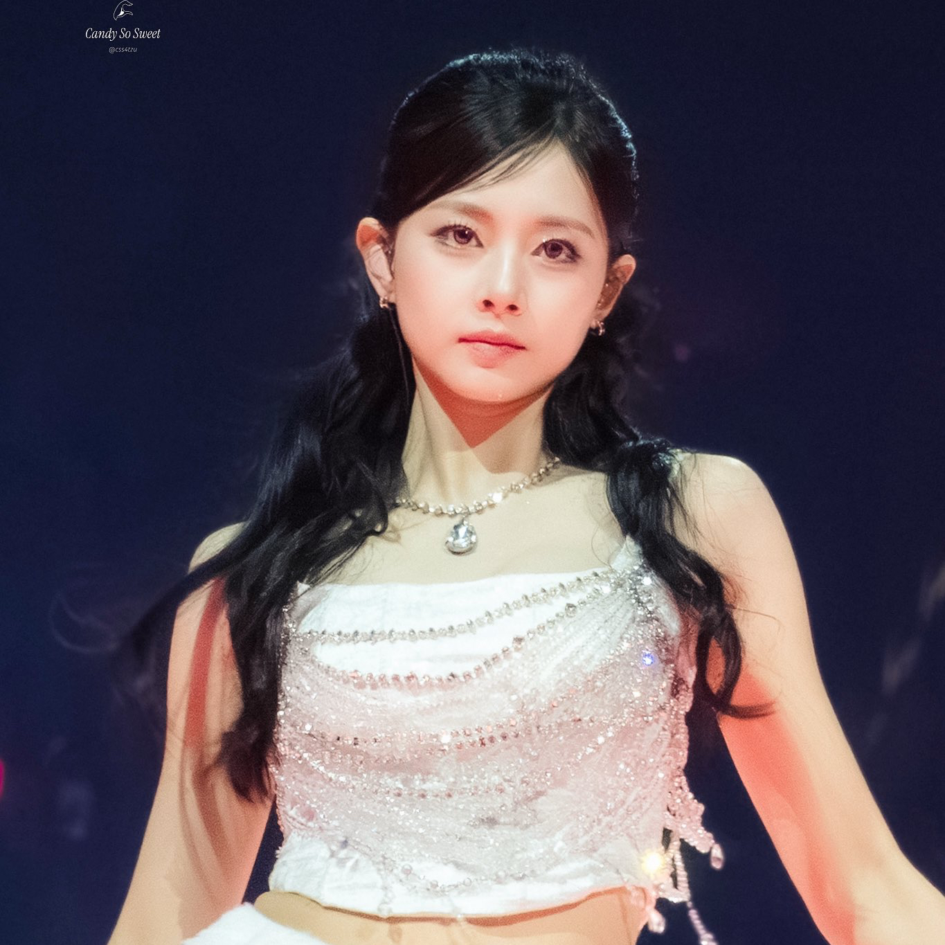 Potret di balik layar Tzuyu (TWICE)