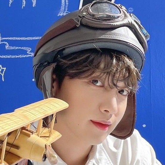 Recent activity shot of Jeong Sewoon
