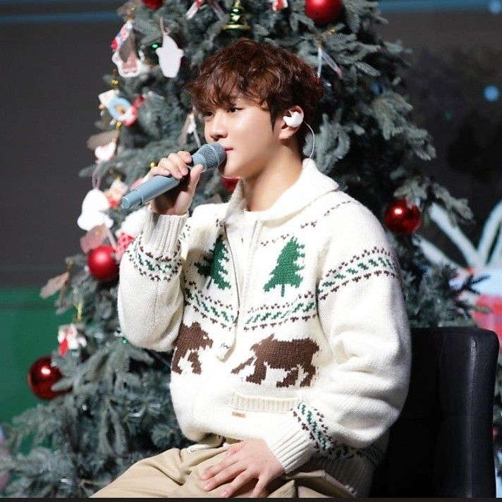 Recent activity shot of Hong Joochan (GoldenChild)