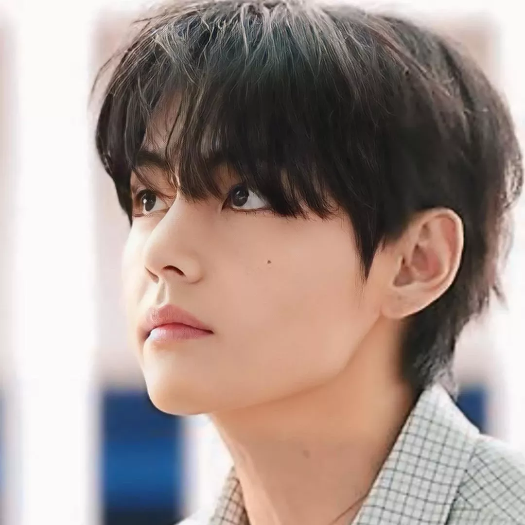 뷔 (방탄소년단)의 비하인드 컷