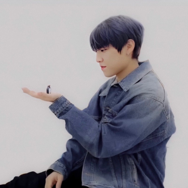 Behind-the-scenes cut of Park Woojin (AB6IX)