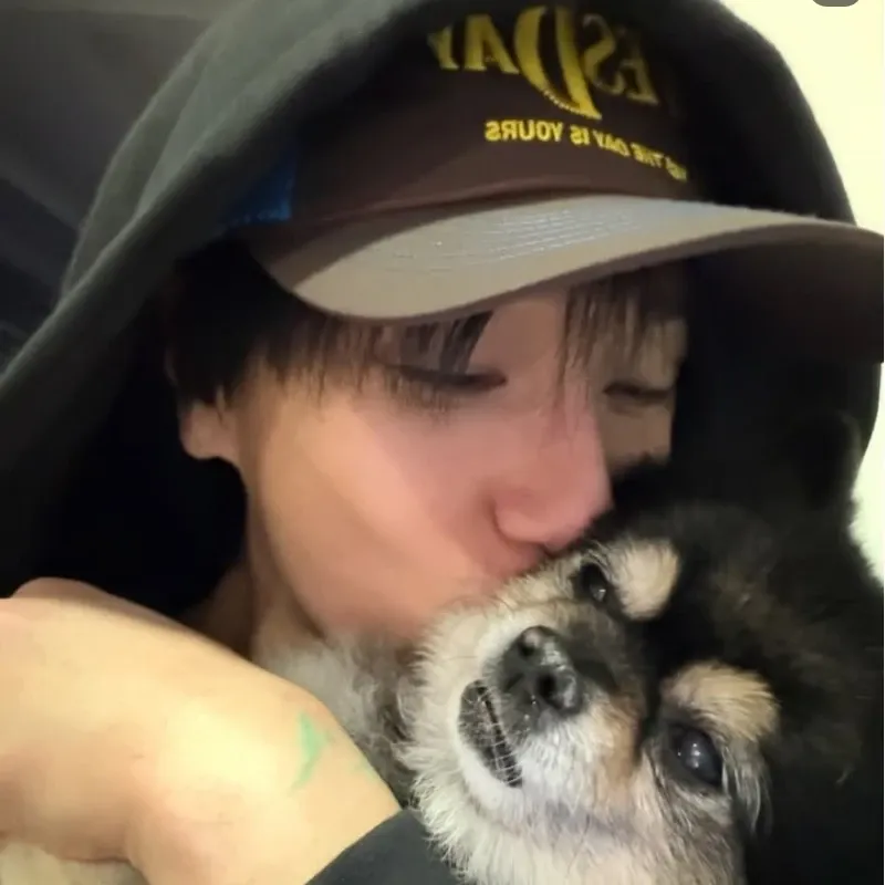 Behind-the-scenes cut of Yesung (Super Junior)