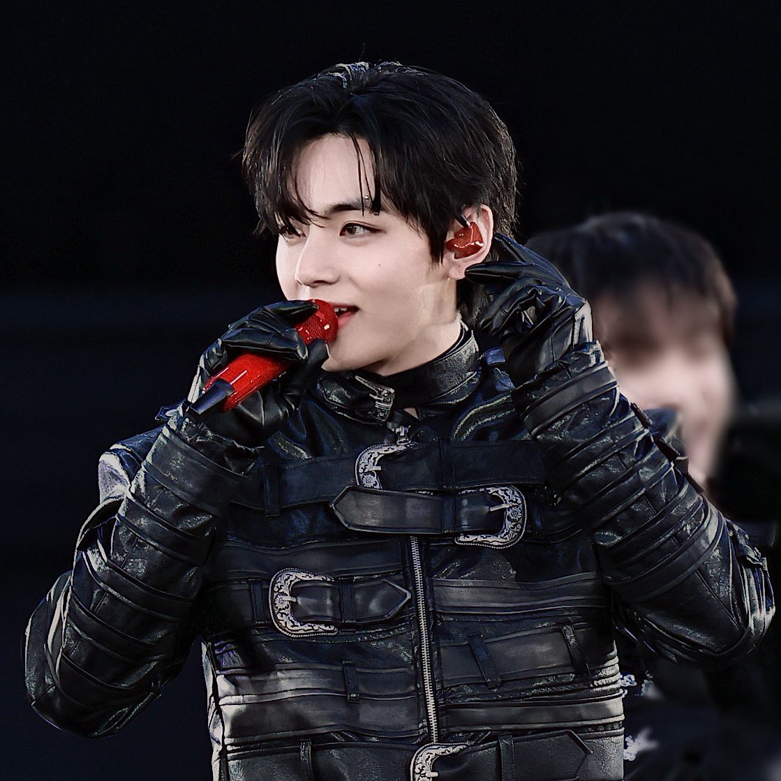 뷔 (방탄소년단)의 비하인드 컷