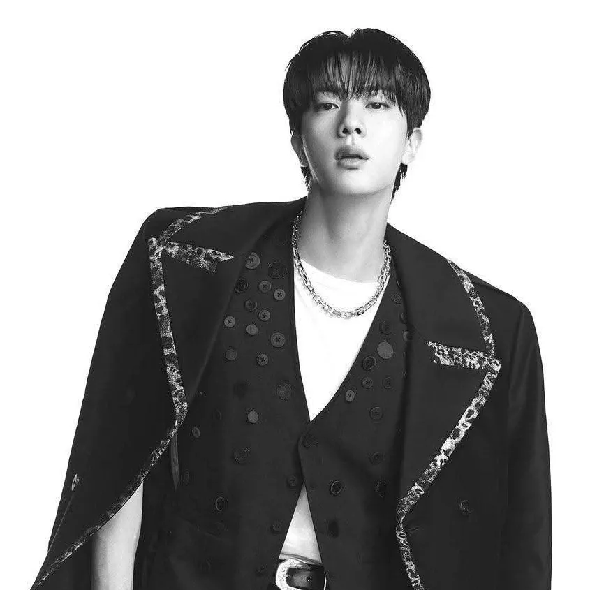 진 (방탄소년단)의 최신 사진