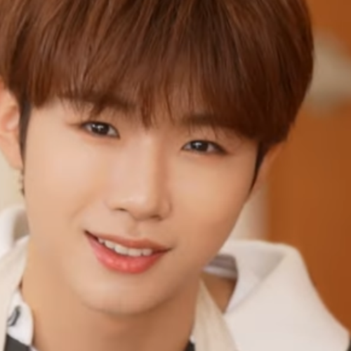 A moment captured by Wonjun (WHIB)'s fan