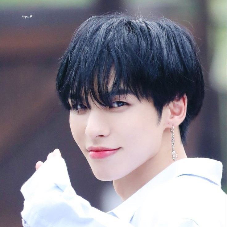 BX (CIX) 최근 활동샷