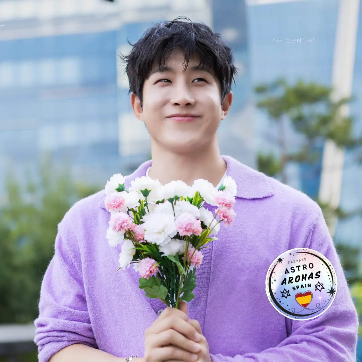 아스트로의 최신 사진