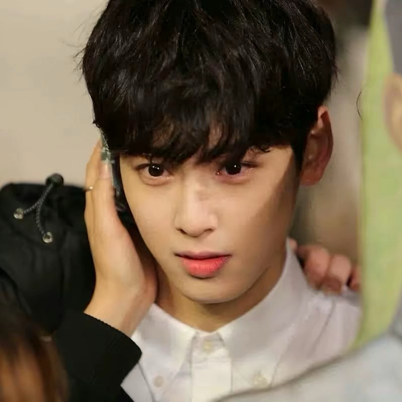 Recent activity shot of Eunwoo (ASTRO)