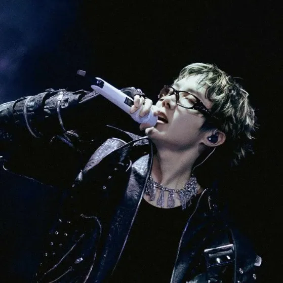 A moment captured by j-hope (BTS)'s fan