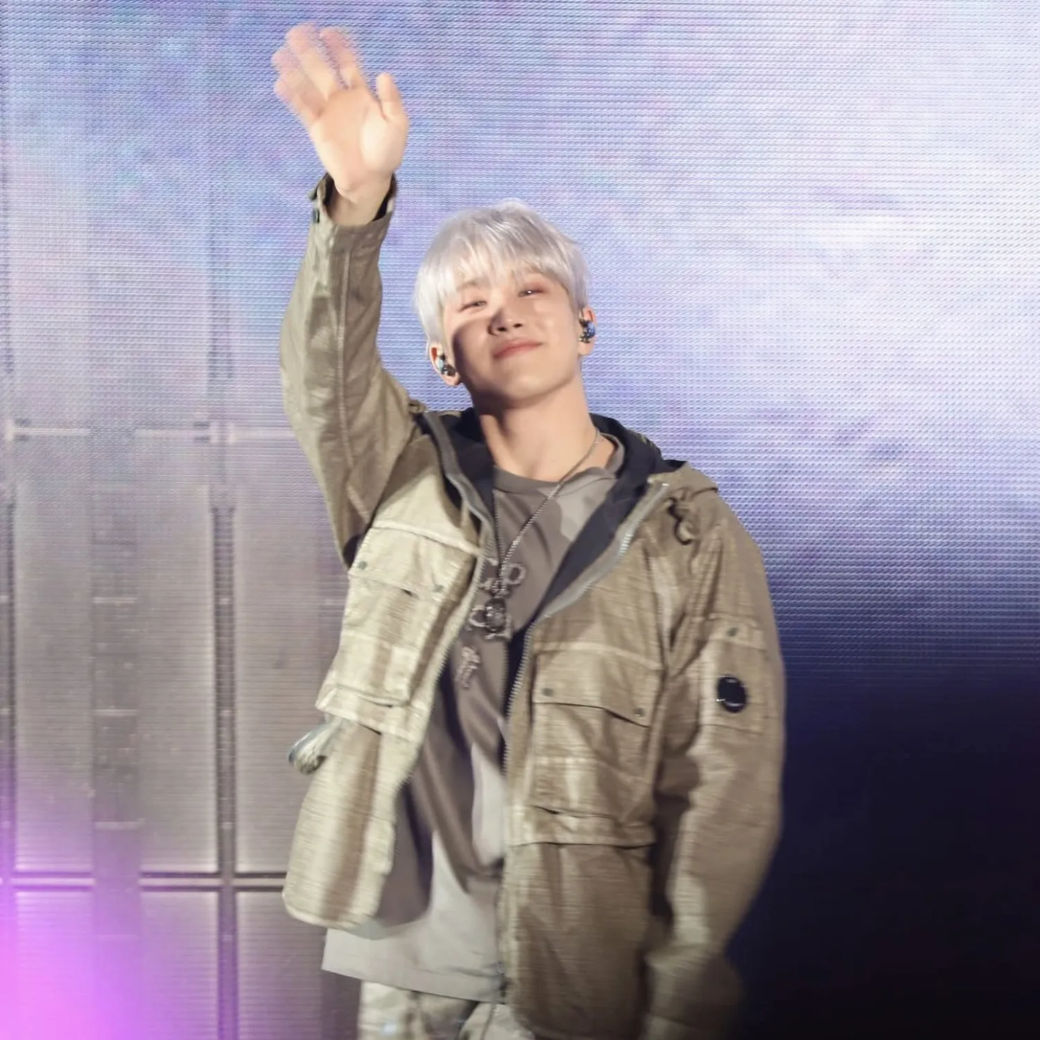 Latest photo of Jinjin (ASTRO)