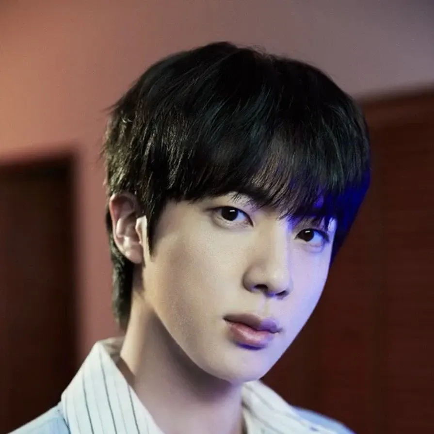 Momen yang diabadikan oleh penggemar Jin (BTS)
