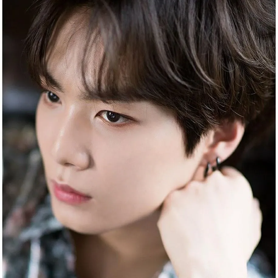 Behind-the-scenes cut of Kim Jonghyeon