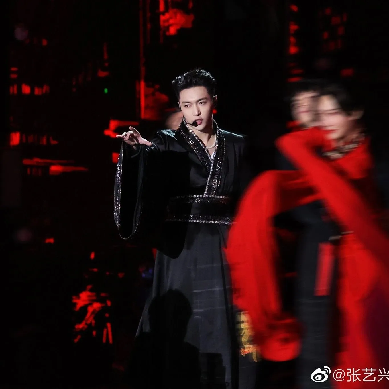 Momen yang diabadikan oleh penggemar EXO