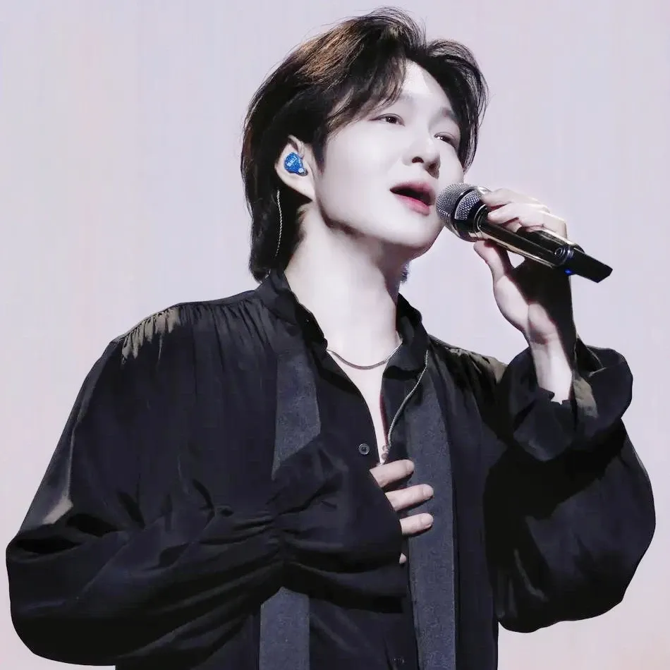 Behind-the-scenes cut of Lee Changsub (BTOB)