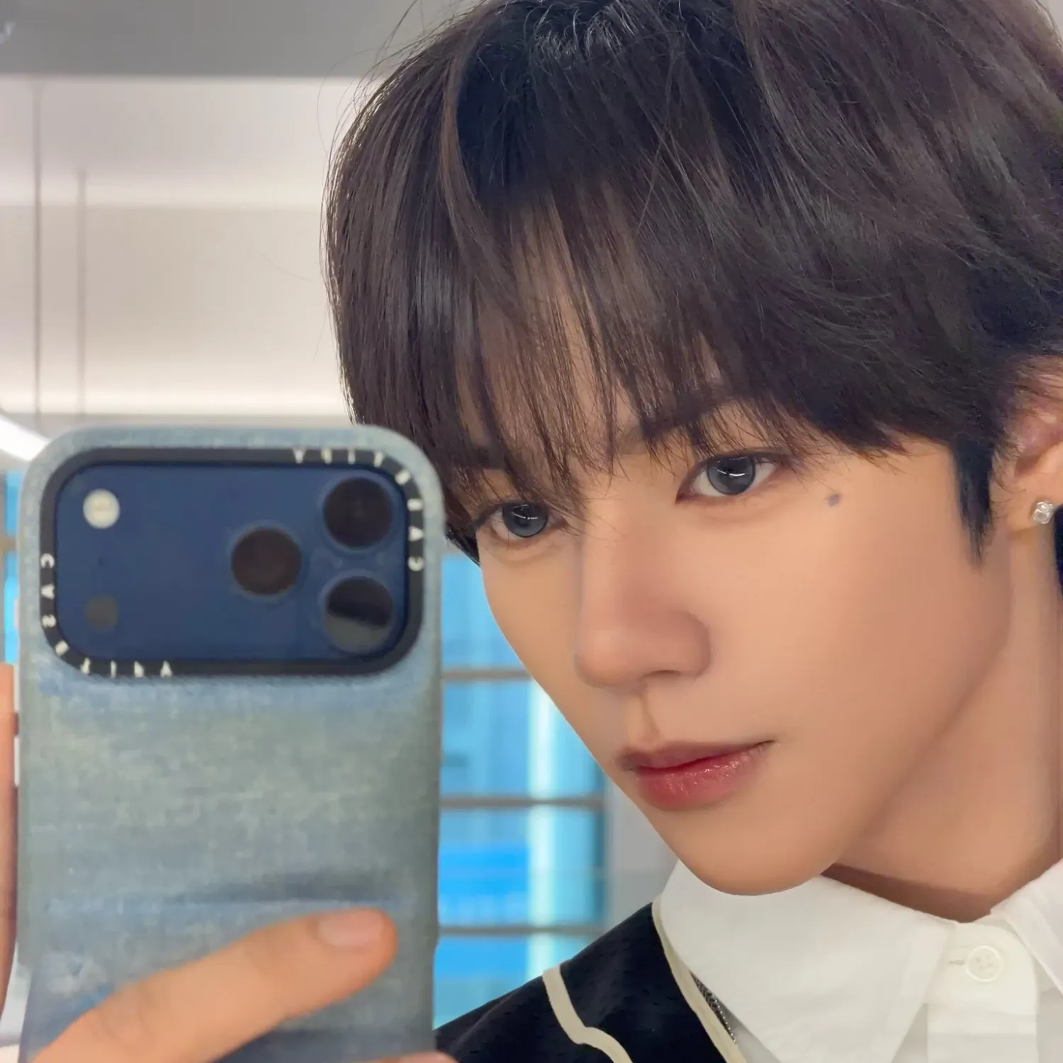 Behind-the-scenes cut of JL (AHOF)