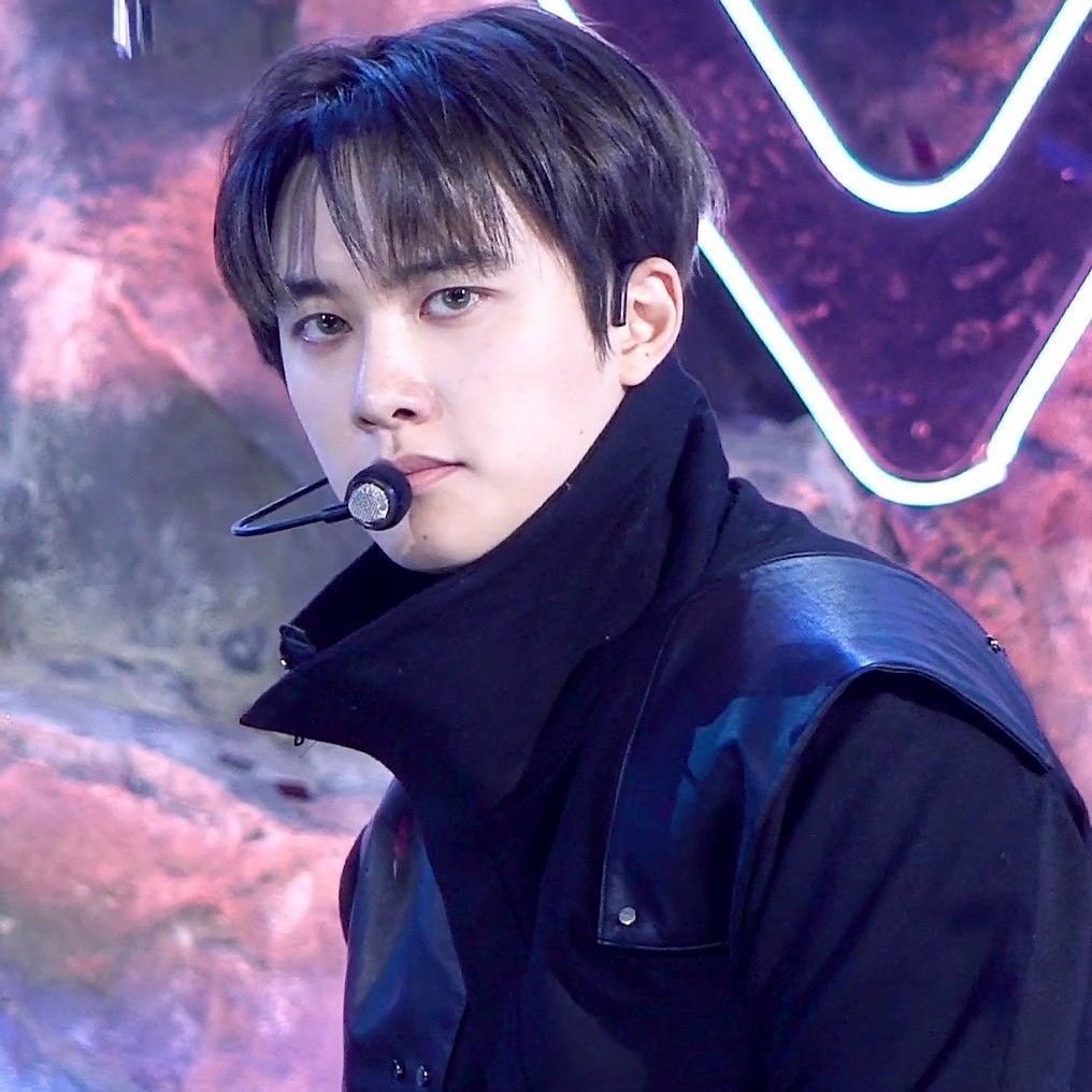 디오 (EXO) 최근 활동샷