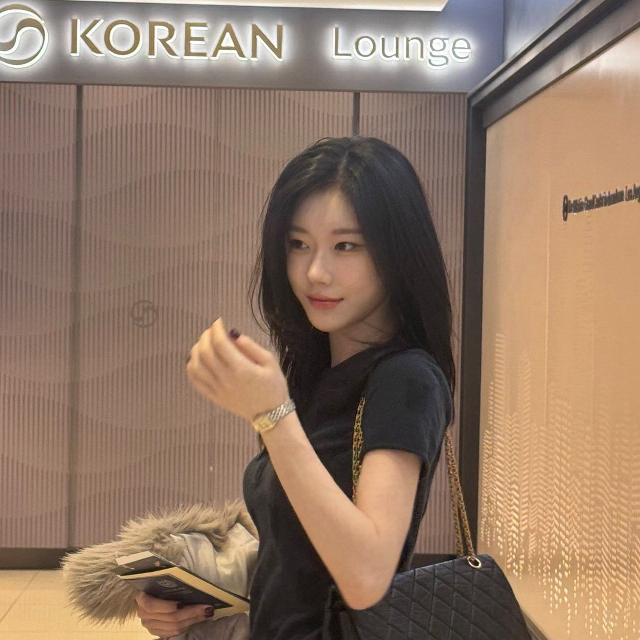 채령 (ITZY)의 비하인드 컷