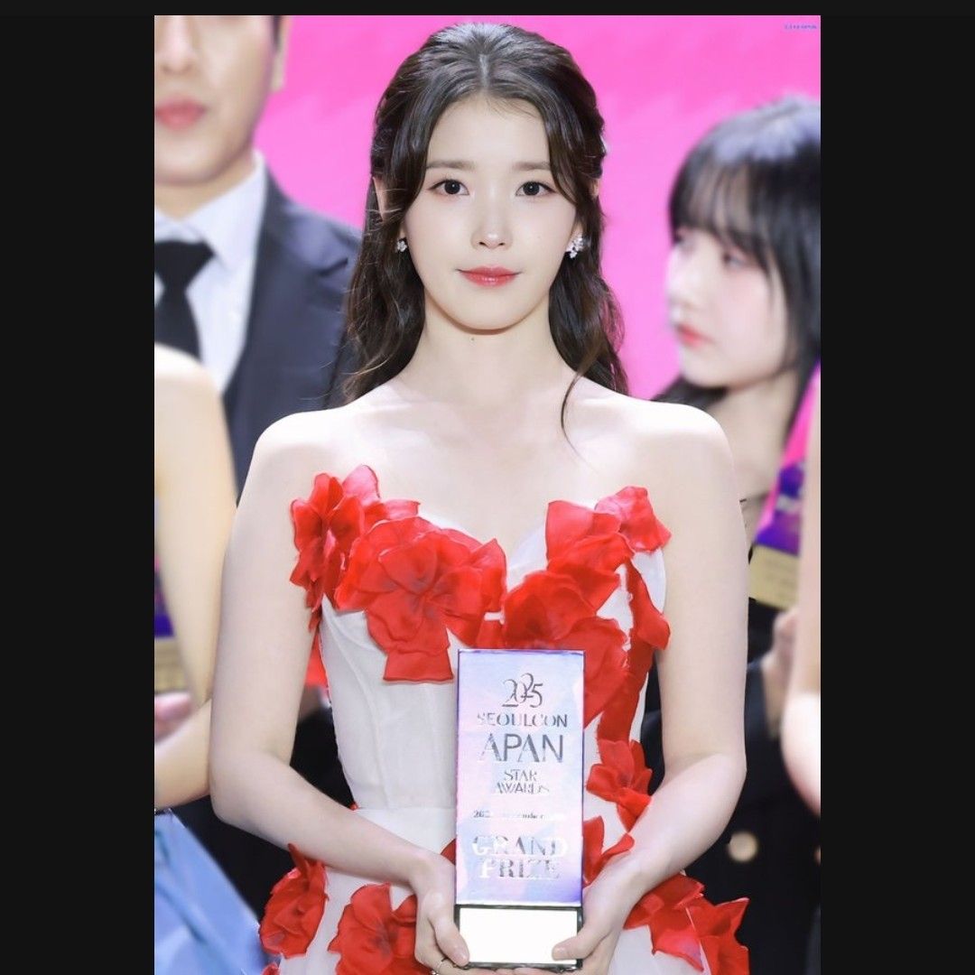 아이유의 비하인드 컷