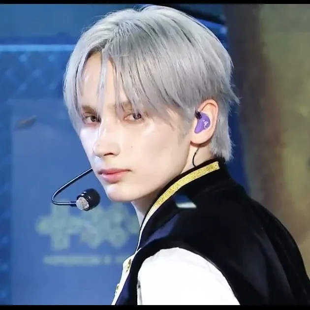 Latest photo of HueningKai (TOMORROW X TOGETHER)