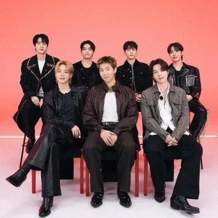 Behind-the-scenes cut of BTS