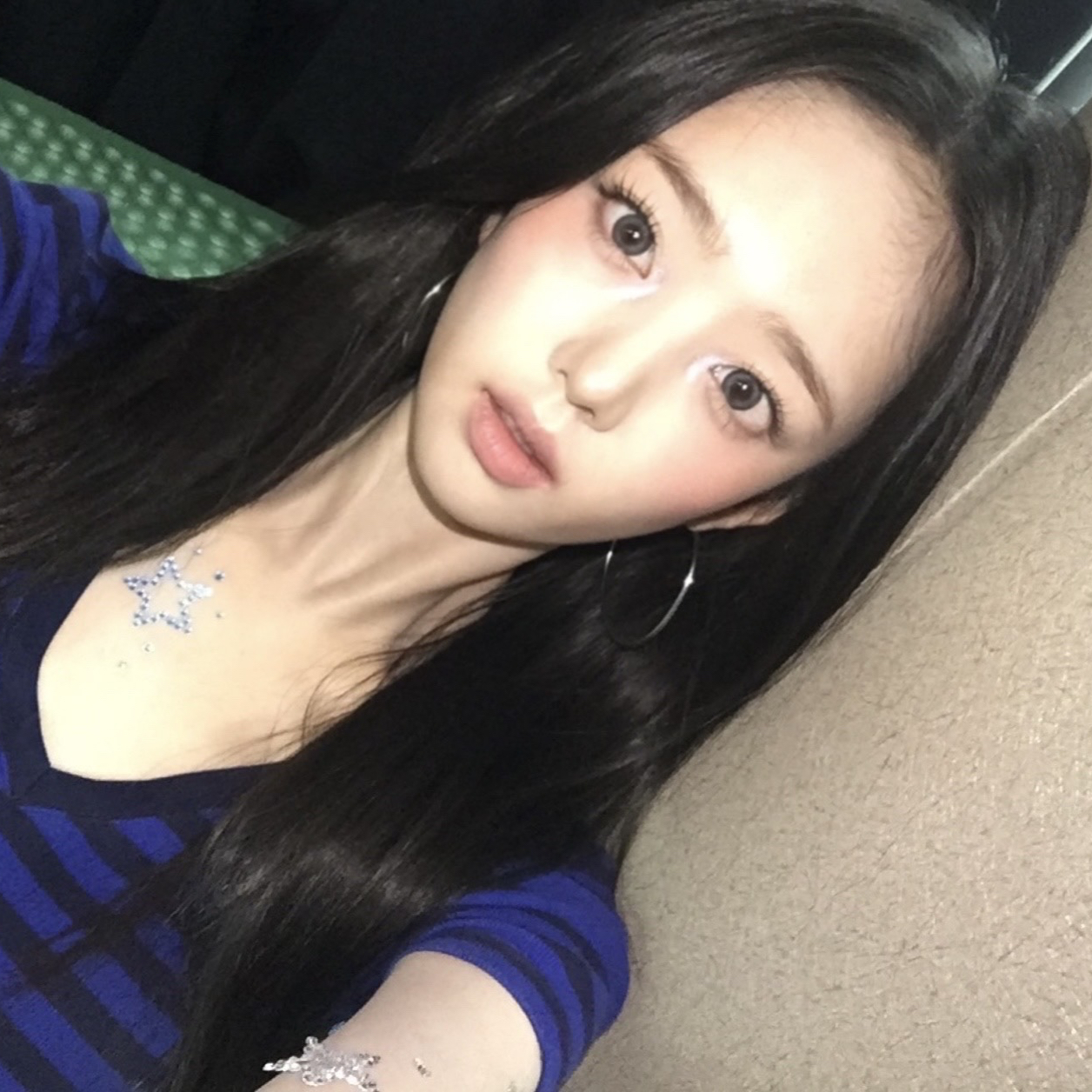 A moment captured by LEESOL (KiiiKiii)'s fan