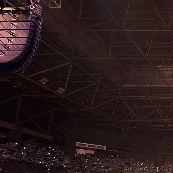 Foto perwakilan Hearts2Hearts yang penuh pesona