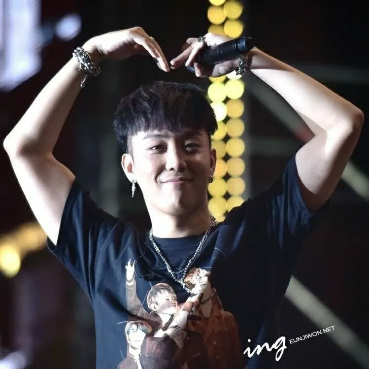 殷志源 (水晶男孩)粉丝拍下的瞬间