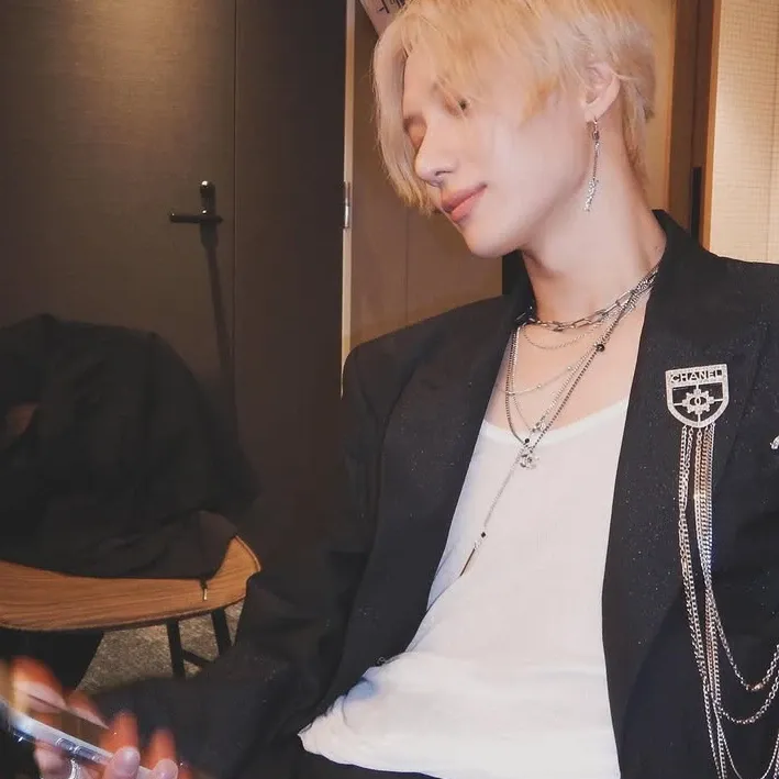 Foto aktivitas terbaru Taemin (SHINee)