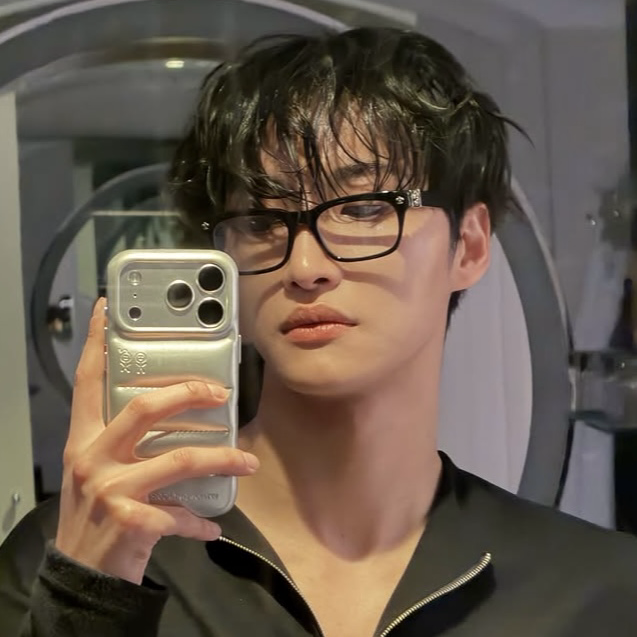 Behind-the-scenes cut of Seonghwa (ATEEZ)