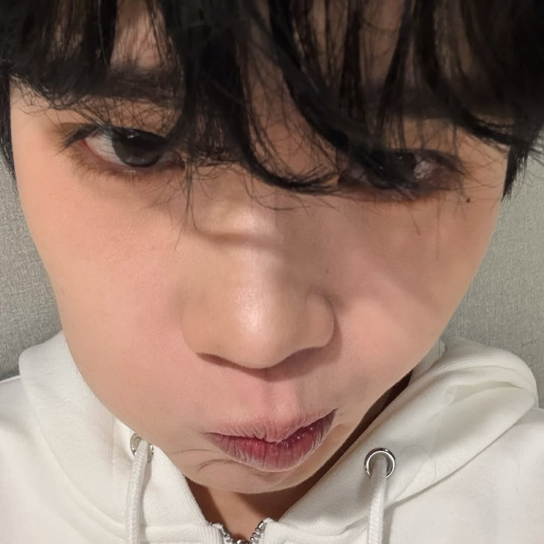 A moment captured by Kim Taerae (ZEROBASEONE)'s fan