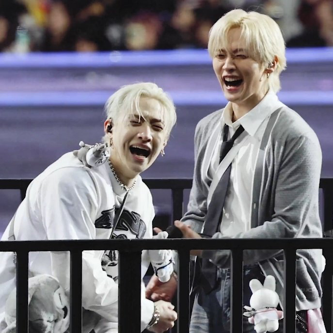 A moment captured by Lee Know (Stray Kids)'s fan