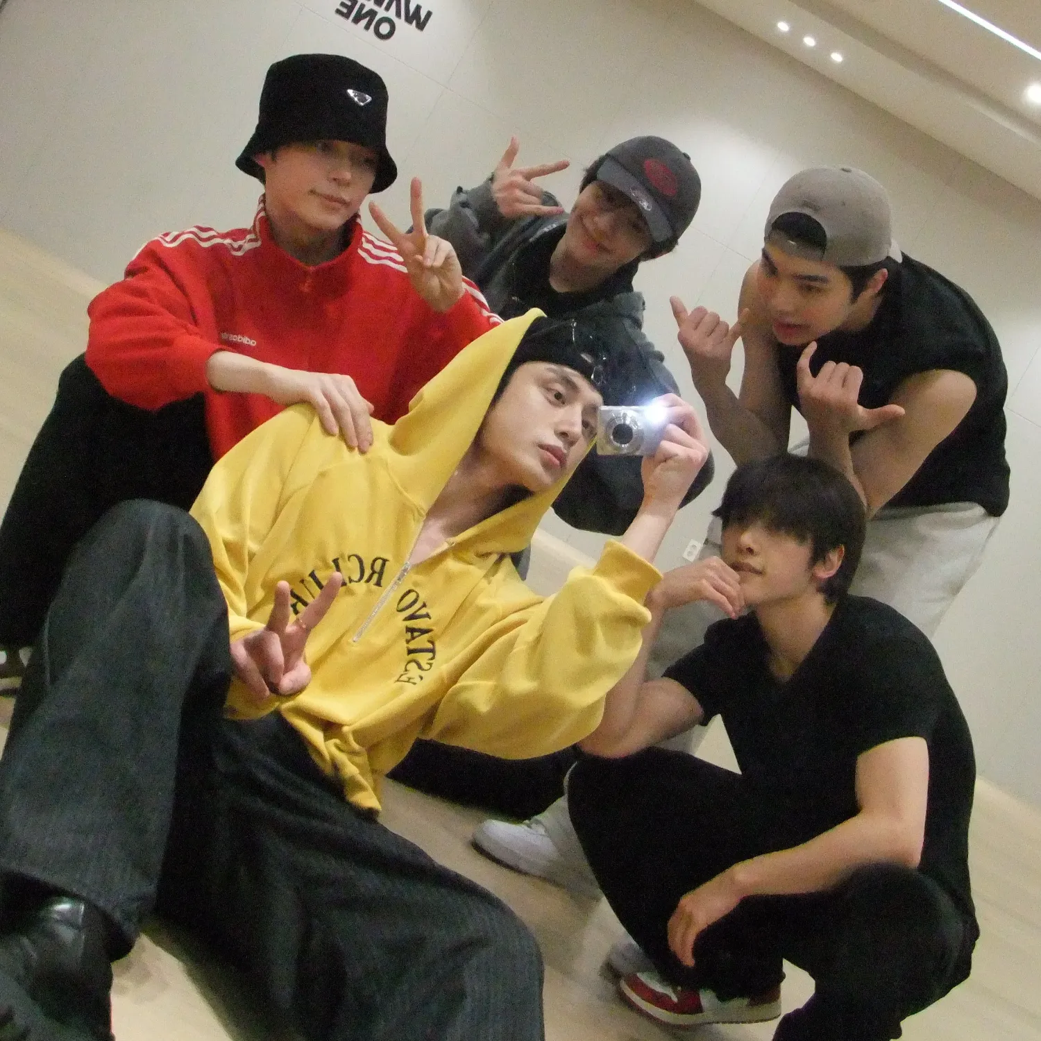 A moment captured by Kim Jiwoong (ZEROBASEONE)'s fan