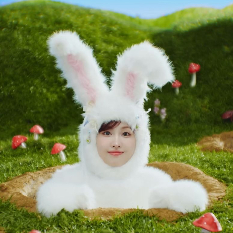 Momo (TWICE)的最新照片