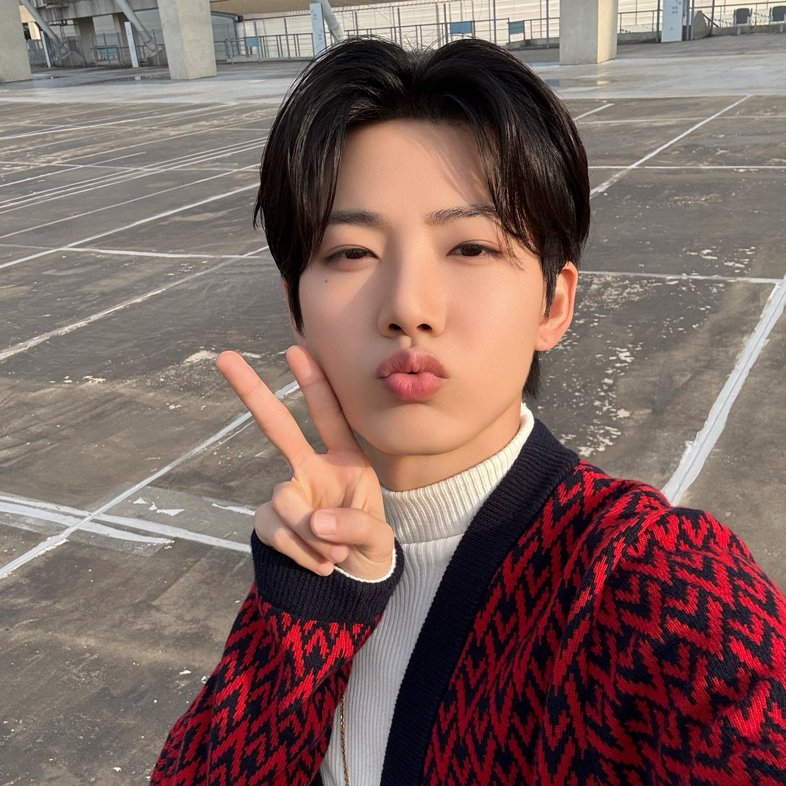 Recent activity shot of TREASURE