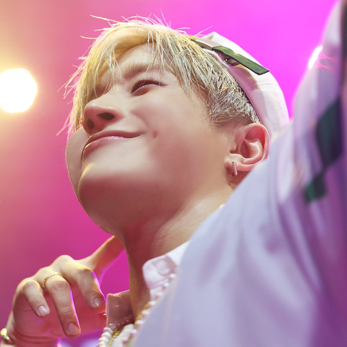 Behind-the-scenes cut of Jinjin (ASTRO)