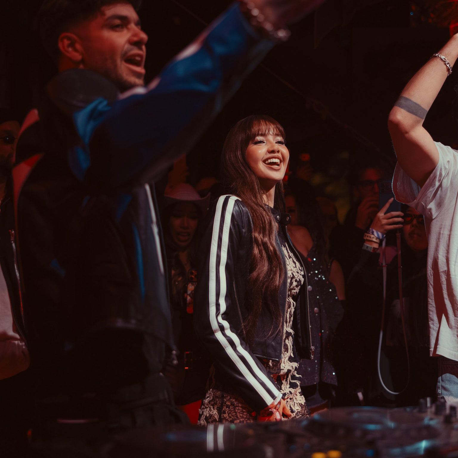 Foto aktivitas terbaru Lisa (BLACKPINK)