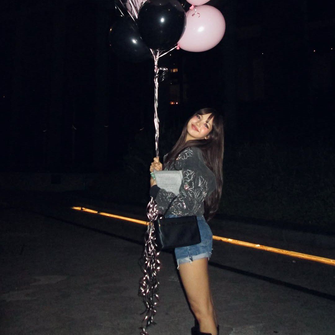 리사 (BLACKPINK)의 비하인드 컷