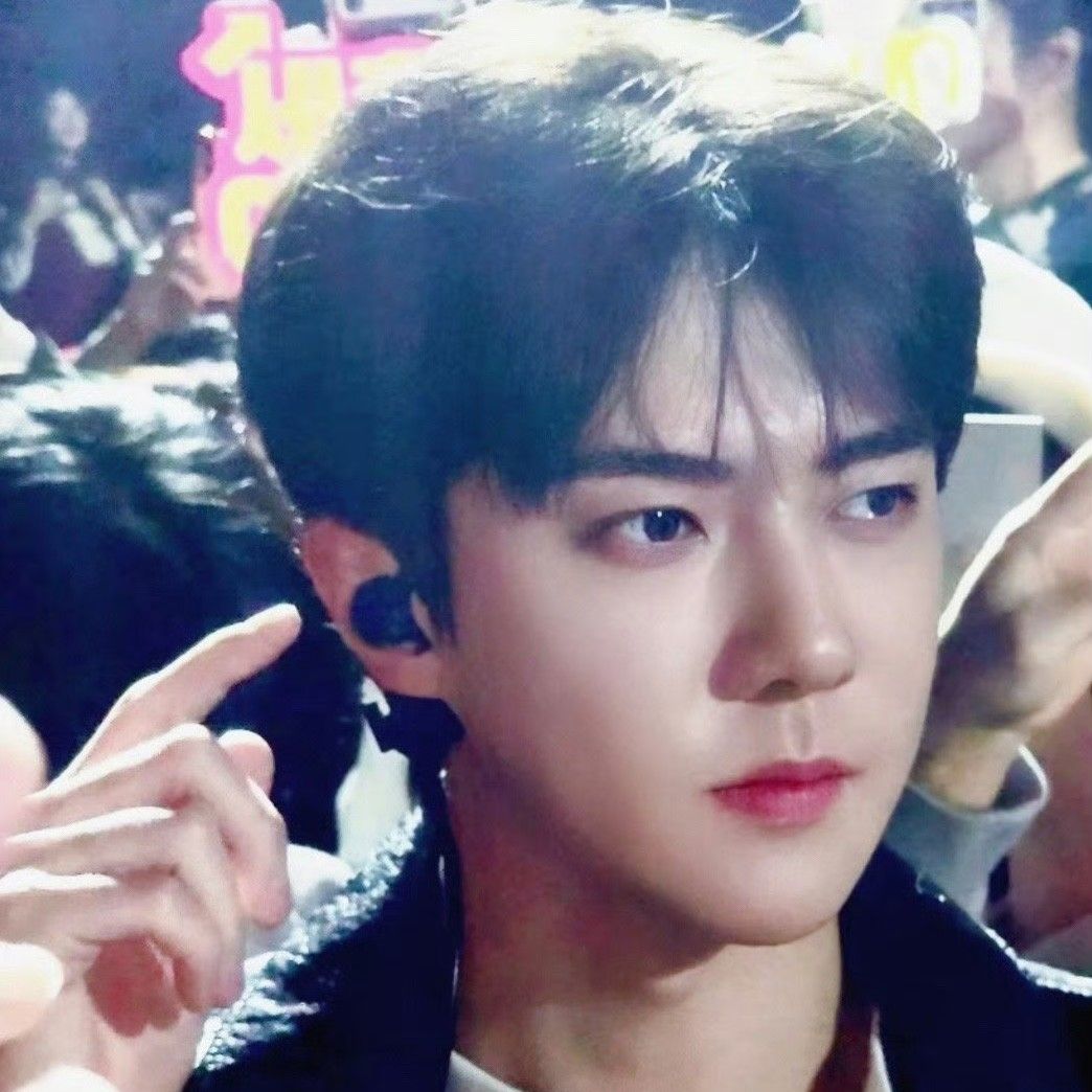 세훈 (EXO) 최근 활동샷