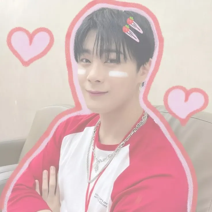 A moment captured by Moonbin (ASTRO)'s fan